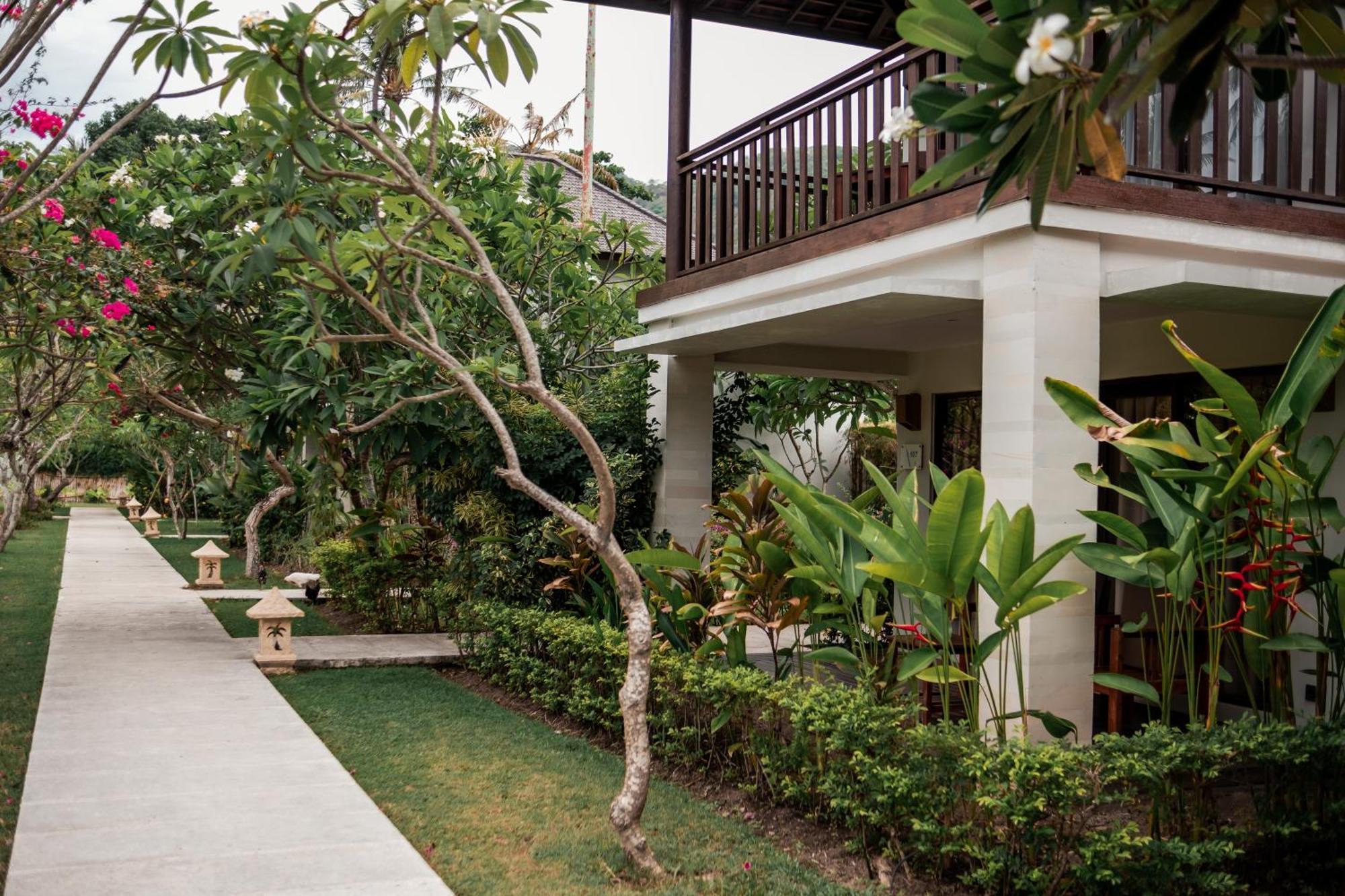 Living Asia Resort And Spa Senggigi Esterno foto