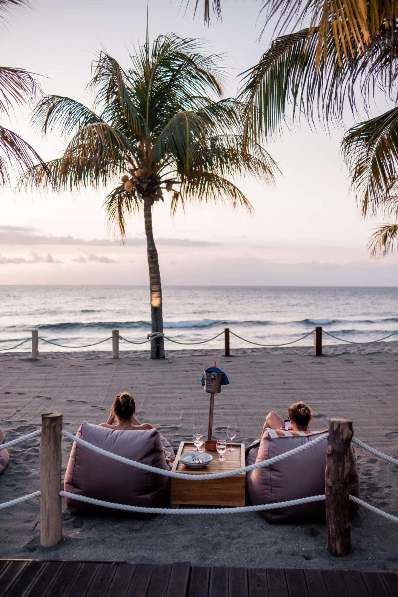 Living Asia Resort And Spa Senggigi Esterno foto