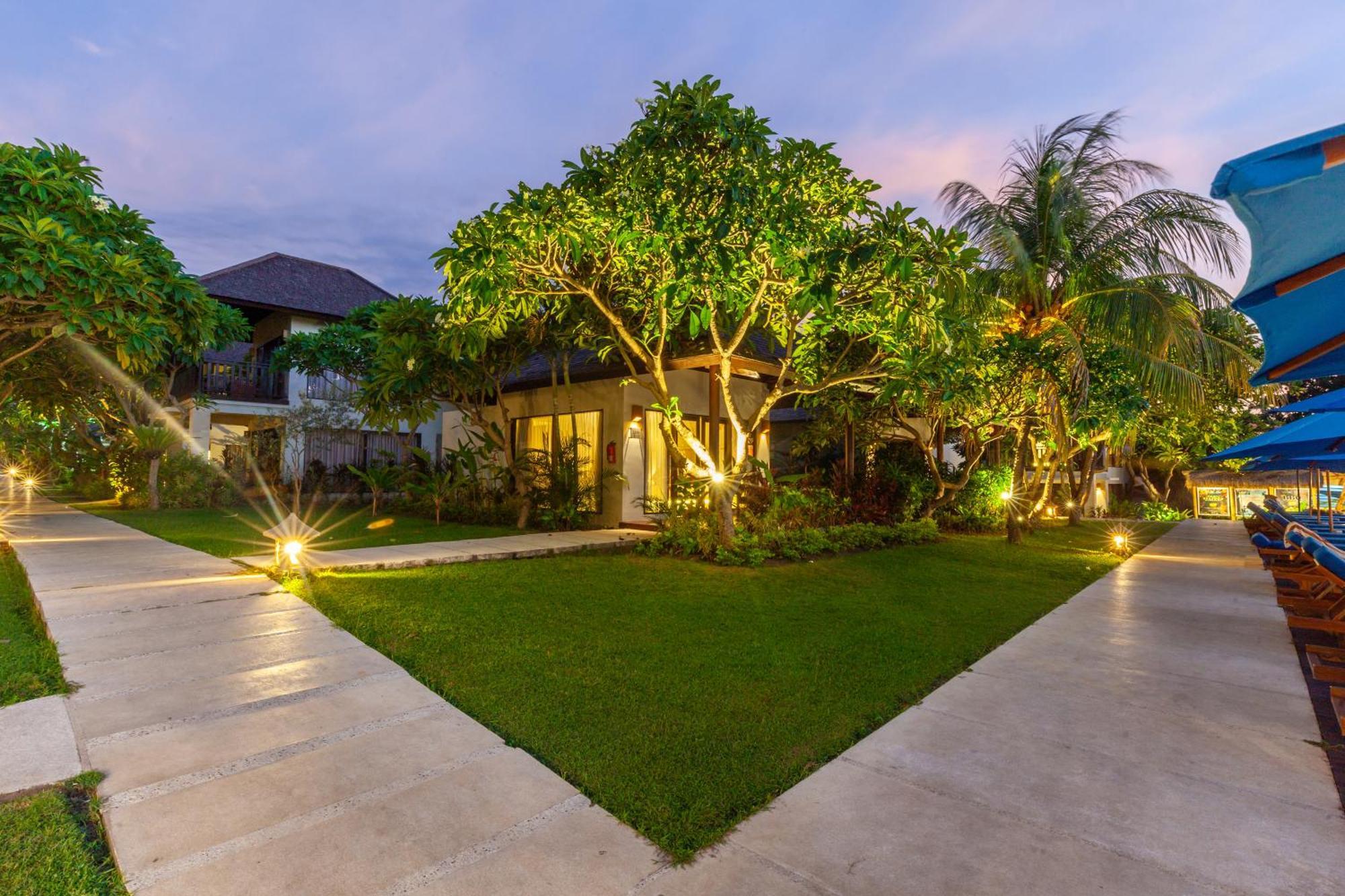 Living Asia Resort And Spa Senggigi Esterno foto